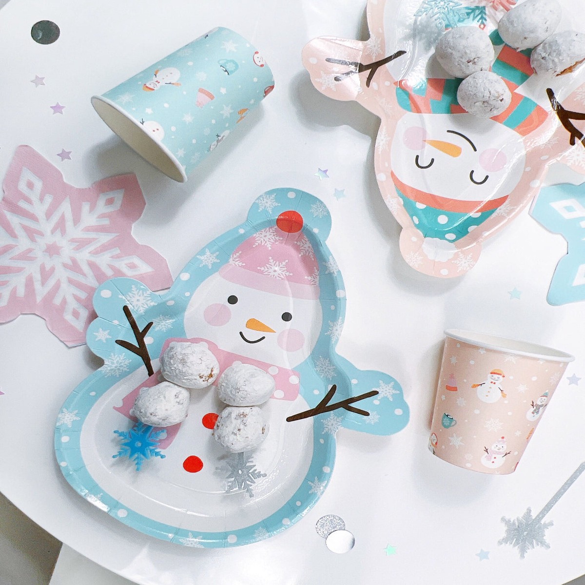 "Build a Snowman" Snowman Party Plates (Pack of 12)